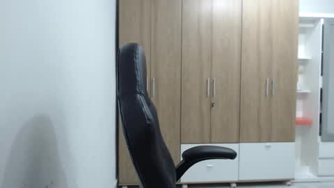 Roxana online show from March 4, 1:22 am