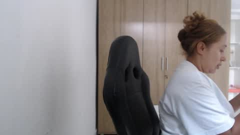 Roxana online show from March 25, 5:41 pm