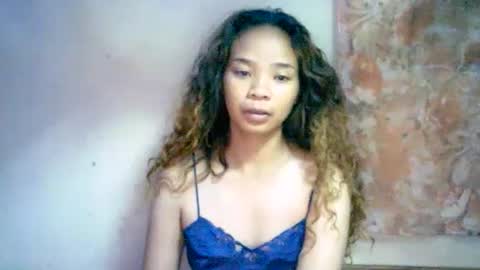 roxanne_98 online show from December 19, 11:46 pm