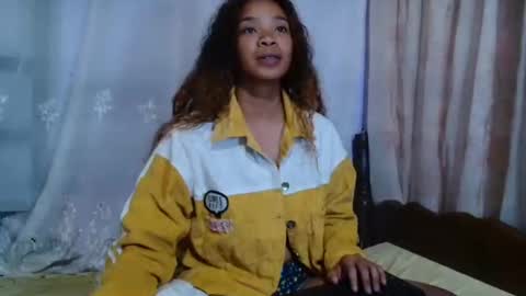 roxanne_98 online show from January 29, 2:51 am