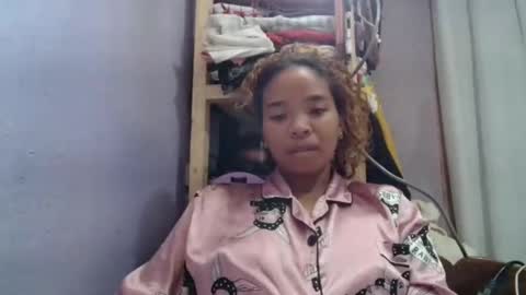 roxanne_98 online show from May 26, 3:57 am