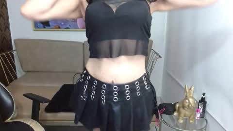 Roxanne online show from November 8, 8:18 pm