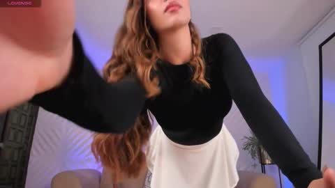 Snapshot of roxannehill_ chatting on February 19, 12:56 pm Roxanne Hill online show from February 19, 12:56 pm