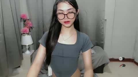 Snapshot of roxie_fuckdoll chatting on December 26, 12:03 am Roxie online show from December 26, 12:03 am