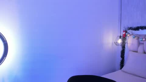 Roxie  online show from December 21, 12:56 pm