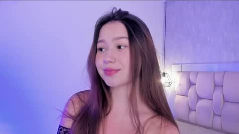 Snapshot of roxie_summers chatting on April 22, 7:48 pm Roxie online show from April 22, 7:48 pm