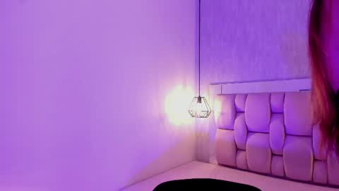 Snapshot of roxie_summers chatting on June 21, 12:41 pm Roxie online show from June 21, 12:41 pm