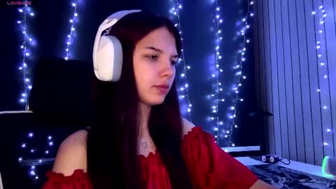 Snapshot of roxiepiurkowski chatting on July 19, 4:11 pm Hana online show from July 19, 4:11 pm