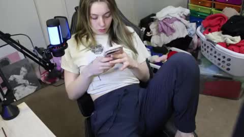 roxie online show from November 9, 5:22 pm