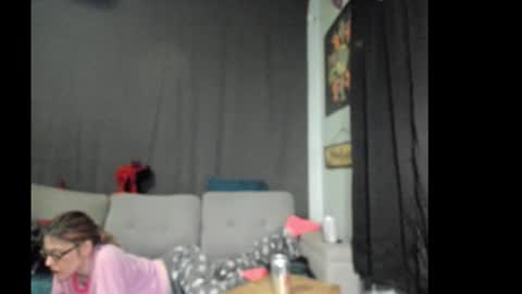 roxihazeleyes online show from November 16, 1:11 am