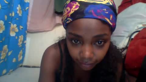 Snapshot of roxilita chatting on July 7, 7:23 am Roxilita online show from July 7, 7:23 am