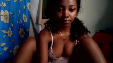 Snapshot of roxilita chatting on July 22, 4:59 am Roxilita online show from July 22, 4:59 am