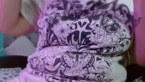 roxiie online show from November 17, 2:23 pm