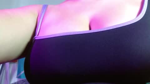 roxiie online show from November 28, 11:46 am