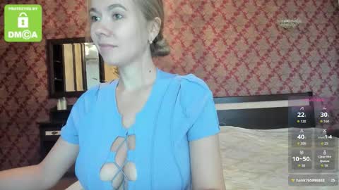 Snapshot of roxxana_xxxx chatting on October 27, 6:28 am roxxana_xxxx online show from October 27, 6:28 am