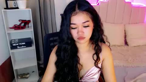 Snapshot of roxxy_blossom chatting on September 27, 2:44 pm roxxy_blossom online show from September 27, 2:44 pm