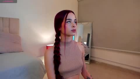 Snapshot of roxxy_mora chatting on March 7, 9:27 pm Roxxy online show from March 7, 9:27 pm