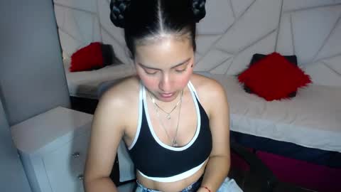 Roxxy  online show from May 20, 12:50 am
