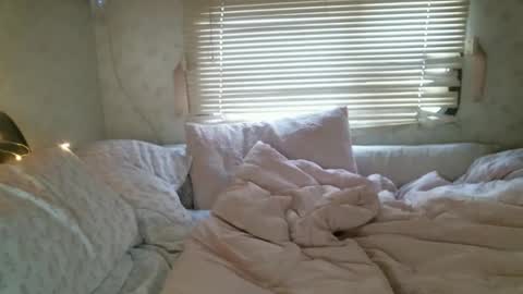 Roxxy Skyy online show from April 30, 12:28 am