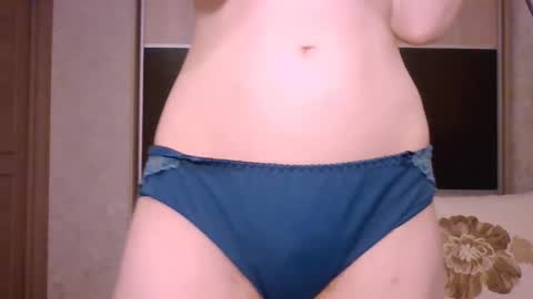 Roxxy Wharton online show from March 15, 5:30 pm