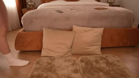 Im Roxy ntmu online show from April 18, 10:30 am