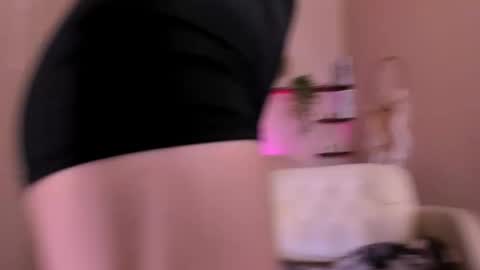 Roxy online show from March 5, 8:32 am