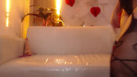 Snapshot of roxy_luxe_tf chatting on February 14, 9:28 am Roxy online show from February 14, 9:28 am