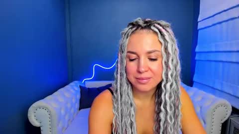 Roxy online show from October 28, 1:42 am