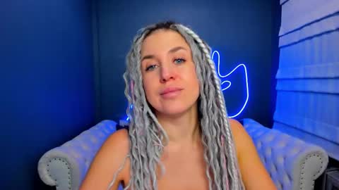 Roxy online show from December 19, 1:23 am