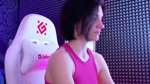 roxy_riot_ online show from February 28, 7:58 am