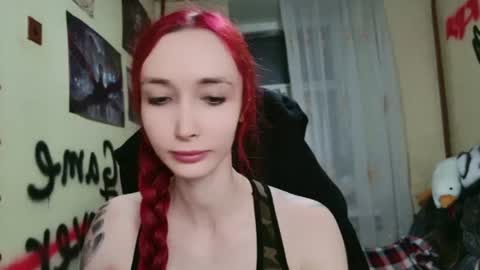 Snapshot of roxy_silver chatting on June 11, 8:07 pm Roxy online show from June 11, 8:07 pm