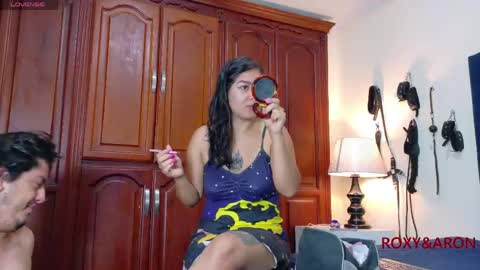RoxyAron online show from May 15, 1:29 pm