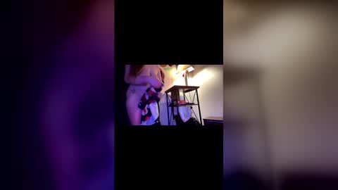 Roxy and Brock online show from December 16, 9:14 am