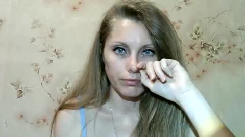 roxyfox18x01 online show from May 21, 7:32 pm
