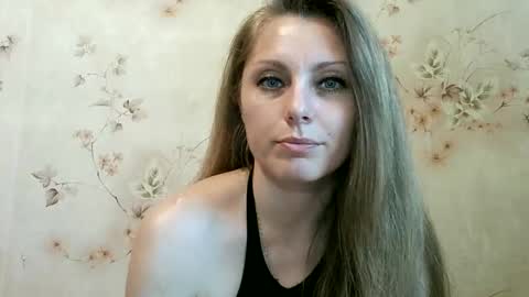 roxyfox18x01 online show from May 22, 7:59 am