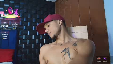 Snapshot of roy_barney chatting on October 17, 8:11 pm ANTONIO online show from October 17, 8:11 pm