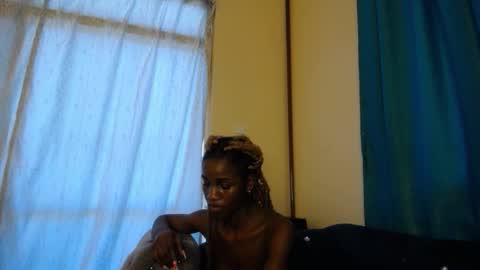 Snapshot of royal_ivy chatting on October 13, 6:57 am Ivy online show from October 13, 6:57 am