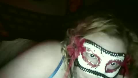 Snapshot of royalredrose420 chatting on March 13, 7:37 am royalredrose420 online show from March 13, 7:37 am