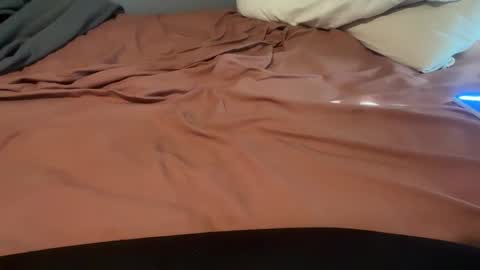 Royalty13m online show from September 16, 6:53 pm