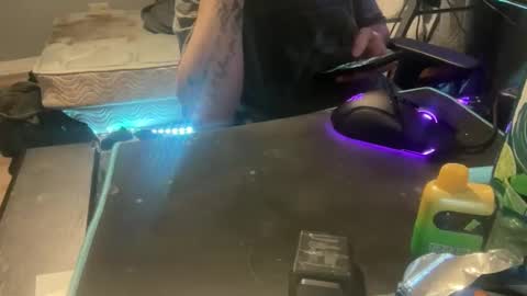 Royalty13m online show from November 19, 12:54 am