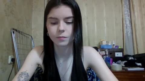 Snapshot of royalvelour chatting on June 7, 4:22 pm royalvelour online show from June 7, 4:22 pm