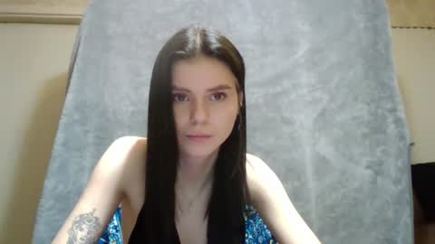 Snapshot of royalvelour chatting on June 23, 8:40 pm royalvelour online show from June 23, 8:40 pm
