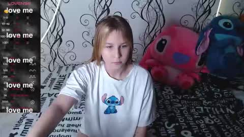 angela online show from October 22, 1:11 pm