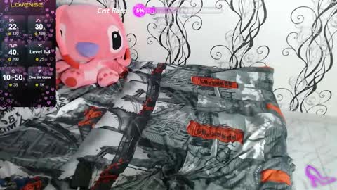 Snapshot of royangela chatting on February 20, 3:01 pm angela online show from February 20, 3:01 pm