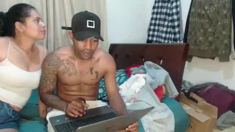 roycamila online show from April 4, 8:39 pm