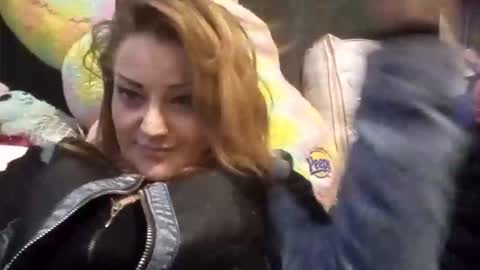 rraineonme online show from March 28, 11:10 am