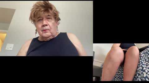 Snapshot of rsxxx130 chatting on February 5, 6:59 pm ireneTxCD online show from February 5, 6:59 pm