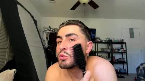rubenzaragosa09 online show from May 21, 10:17 pm