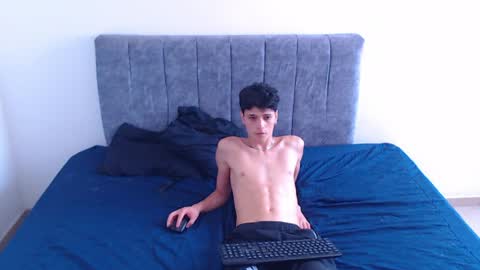 Ruby and Vanie online show from April 6, 10:00 pm