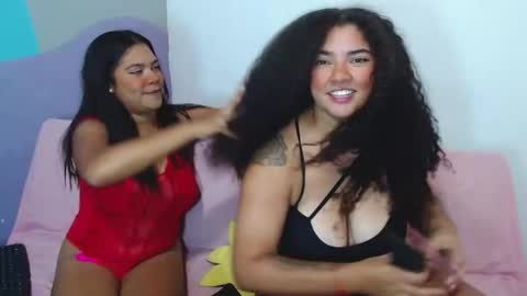 Snapshot of ruby_megan88 chatting on October 17, 8:33 pm ruby and megan online show from October 17, 8:33 pm